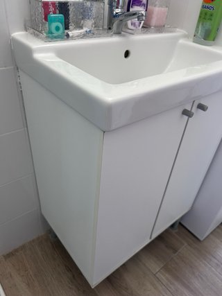 Lavabo + Mueble Blanco y Transparente