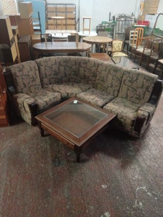 Sofá Esquinero Vintage Tela y Madera