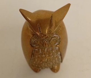 FIGURAS DE BÚHOS DE BRONCE DORADO
