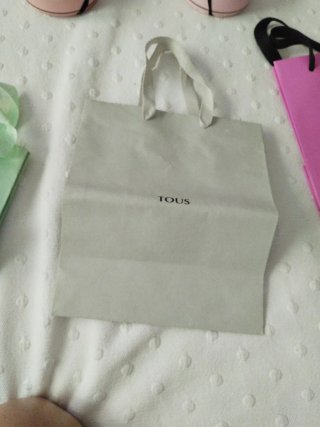 3 Bolsas y 2 cajitas regalo Tous.