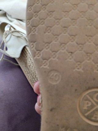 Alpargatas sandalias blancas y beige