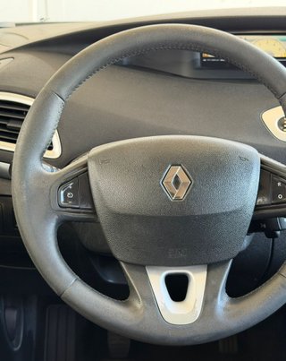 RENAULT GRAND SCÉNIC 7PZ 1.9dCi 130CV MANUAL 5PT