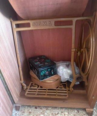 Máquina de coser Sigma antigua