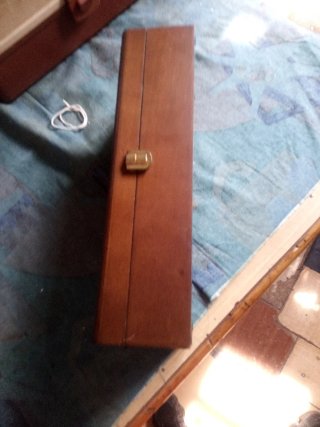 Expositor para guardar relojes de madera