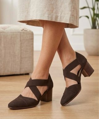 Zapatos tacón cruzados marrones talla 40