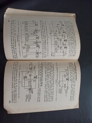 Libro antiguo Transistores teoría y práctica