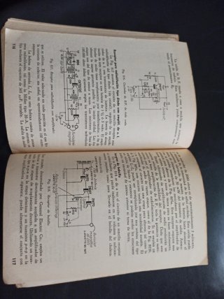 Libro antiguo Transistores teoría y práctica