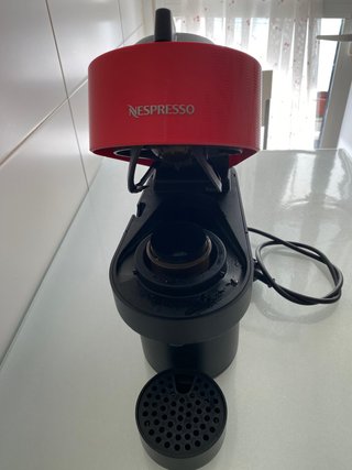 Cafetera Nespresso Vertuo Pop Roja