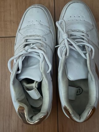 Zapatillas blancas y doradas talla 41