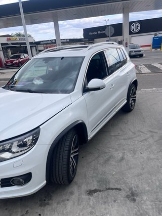 se vende un Volkswagen Tiguan 2016