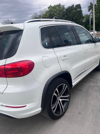 se vende un Volkswagen Tiguan 2016