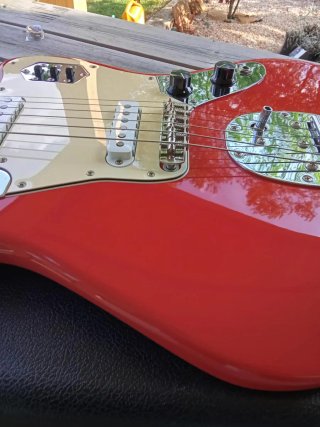 Fender Jaguar Candy Apple Red