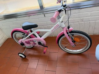 Bicicleta infantil rosa B'TWIN