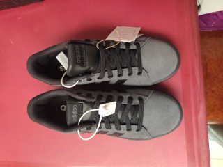 Zapatillas Adidas Grises y Negras