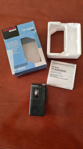 Grabadora Aiwa TP-M200 Microcassette V-Sensor