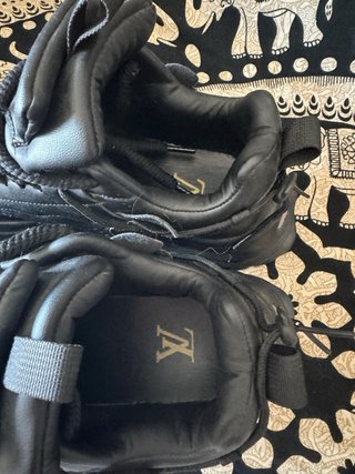 Sneakers Louis Vuitton Nere e Oro