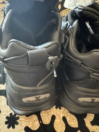 Sneakers Louis Vuitton Nere e Oro