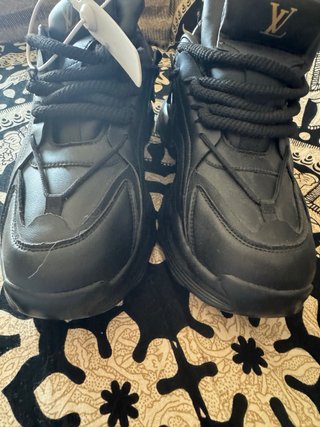Sneakers Louis Vuitton Nere e Oro