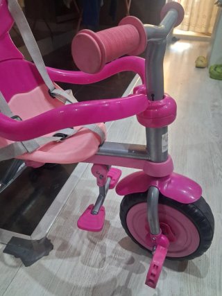 Triciclo Rosa 1-4 años con Apoya Pies