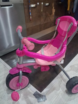 Triciclo Rosa 1-4 años con Apoya Pies