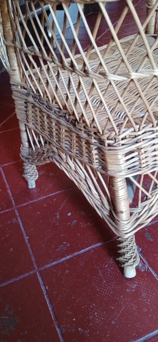 Sillón de mimbre beig