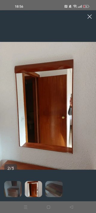 Mueble recibidor madera elegante
