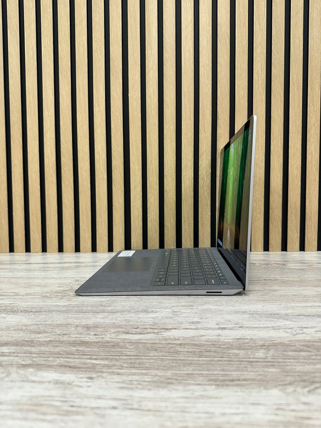 Microsoft Corp Surface Laptop 5 i7 16gb 512gb SSD