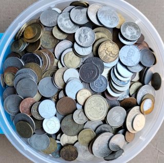 LOTE 2 KILOS MONEDAS DEL MUNDO
