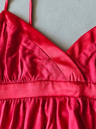 Top rojo Stradivarius tirantes