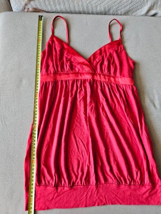 Top rojo Stradivarius tirantes