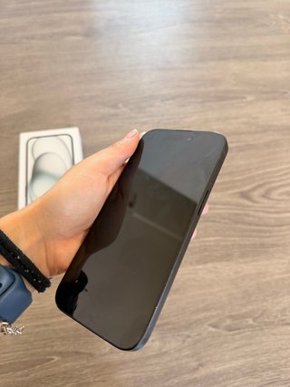 iPhone 15 256GB