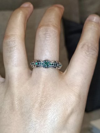 Anillo vintage con piedra verde