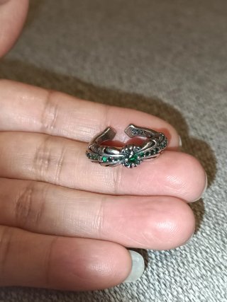 Anillo vintage con piedra verde