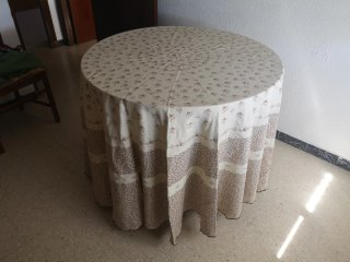 Mesa camilla redonda 90cm extensible 125 cm y ropa