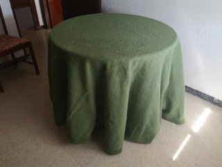 Mesa camilla redonda 90cm extensible 125 cm y ropa