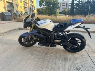 Triumph Street Triple 675 2015 95cv ABS
