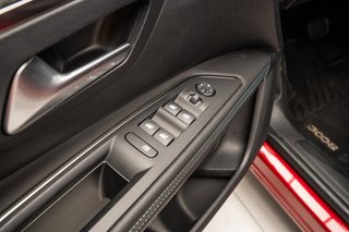 Peugeot 3008 Hybrid 225 e-EAT8 Allure Pack