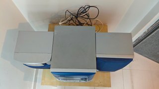 Minicadena Aiwa con altavoces