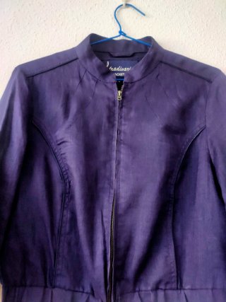 Chaqueta azul oscura de lino