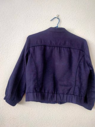 Chaqueta azul oscura de lino