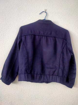 Chaqueta azul oscura de lino