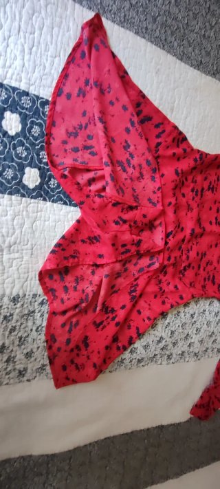 Mono falda pantalón rojo y negro