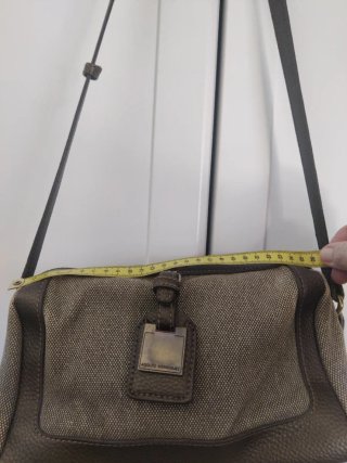 Bolso bandolera beige y marrón