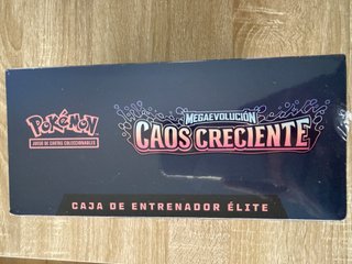 Caja Entrenador Élite Caos Creciente Sellada (ESP)