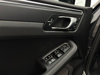 Porsche Macan Macan