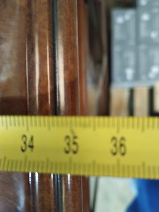 Aparador de madera con mármol