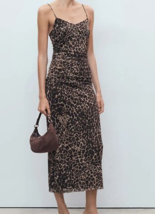 Vestido tirantes estampado leopardo.