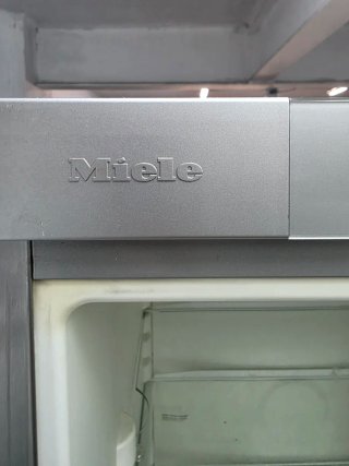 NEVERA MIELE CON ENVIO Y GARANTIA