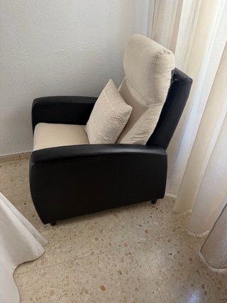 2 sillones de piel y tela reclinables