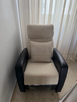 2 sillones de piel y tela reclinables